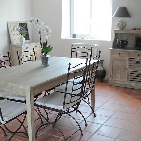 Chambres d'Hôtes La Grange Au Bois Champagne-et-Fontaine Extérieur photo
