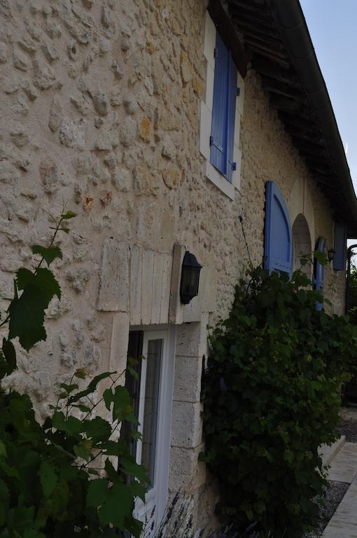 Chambres d'Hôtes La Grange Au Bois Champagne-et-Fontaine Extérieur photo
